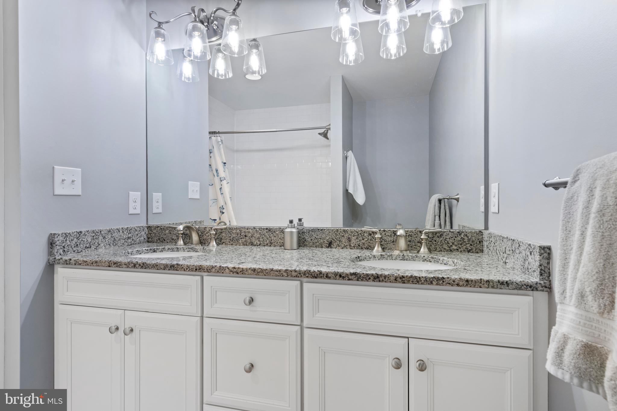 76 Parkview Cir