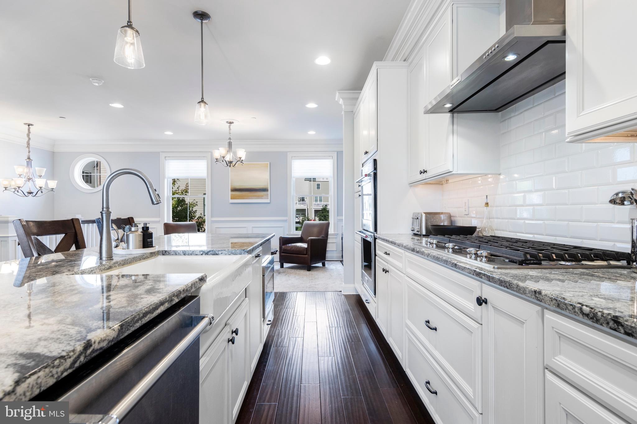 76 Parkview Cir