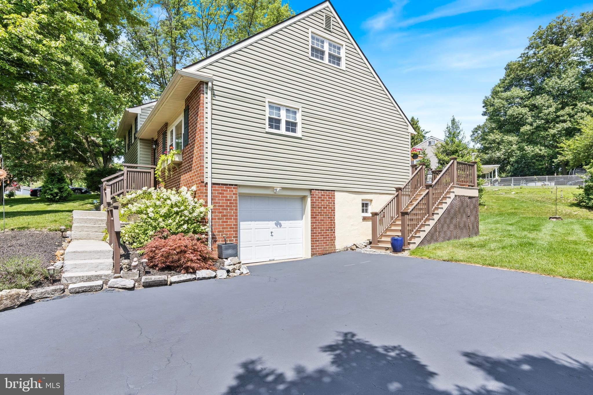 104 Spring Rd
