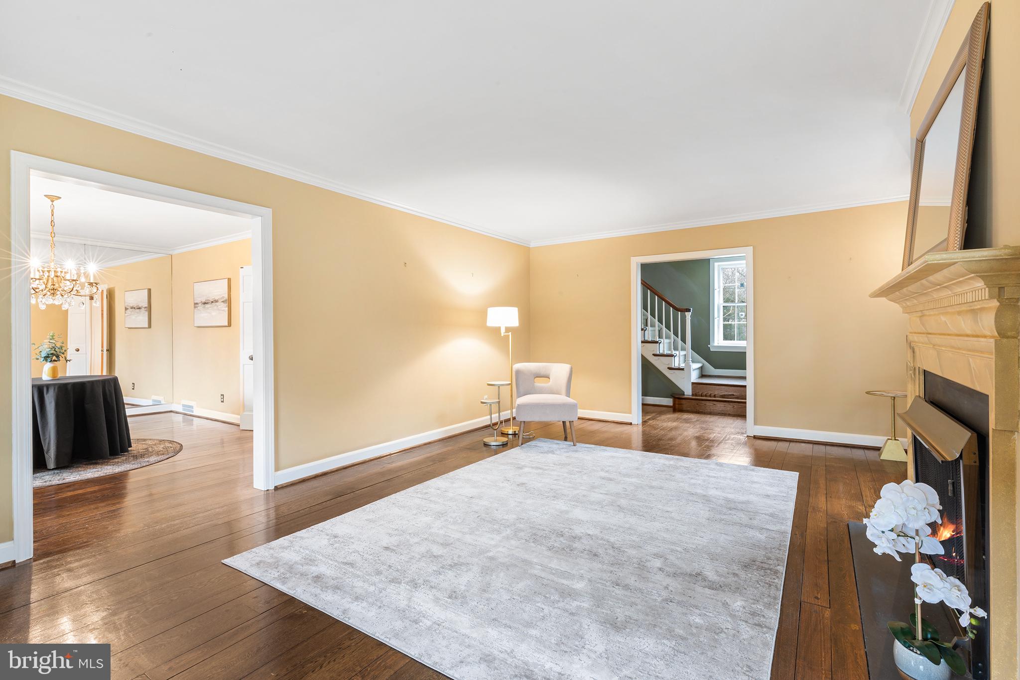 541 W Beechtree Ln