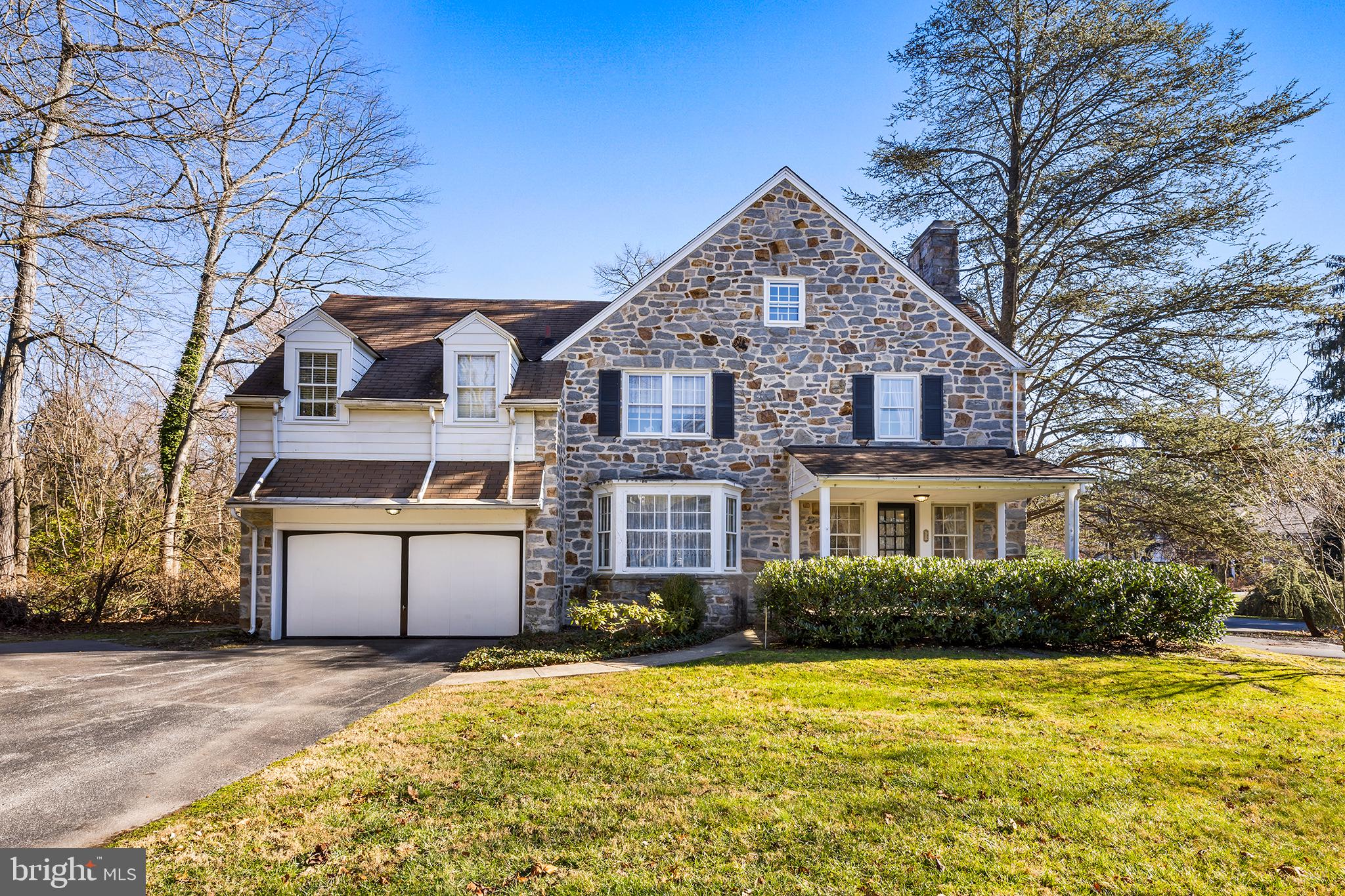 541 W Beechtree Ln