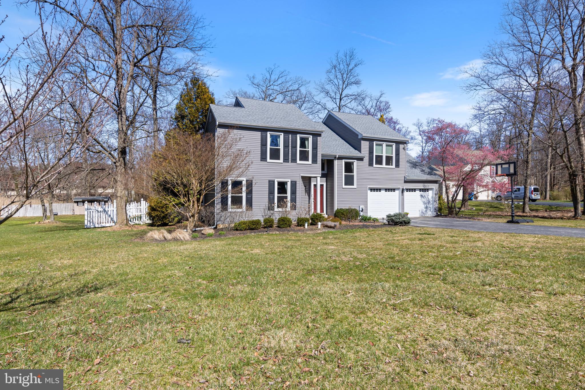 305 Albermarle Grv