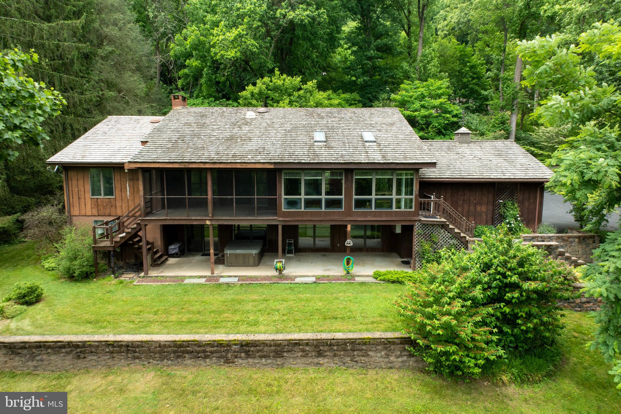 215 Downing Rd