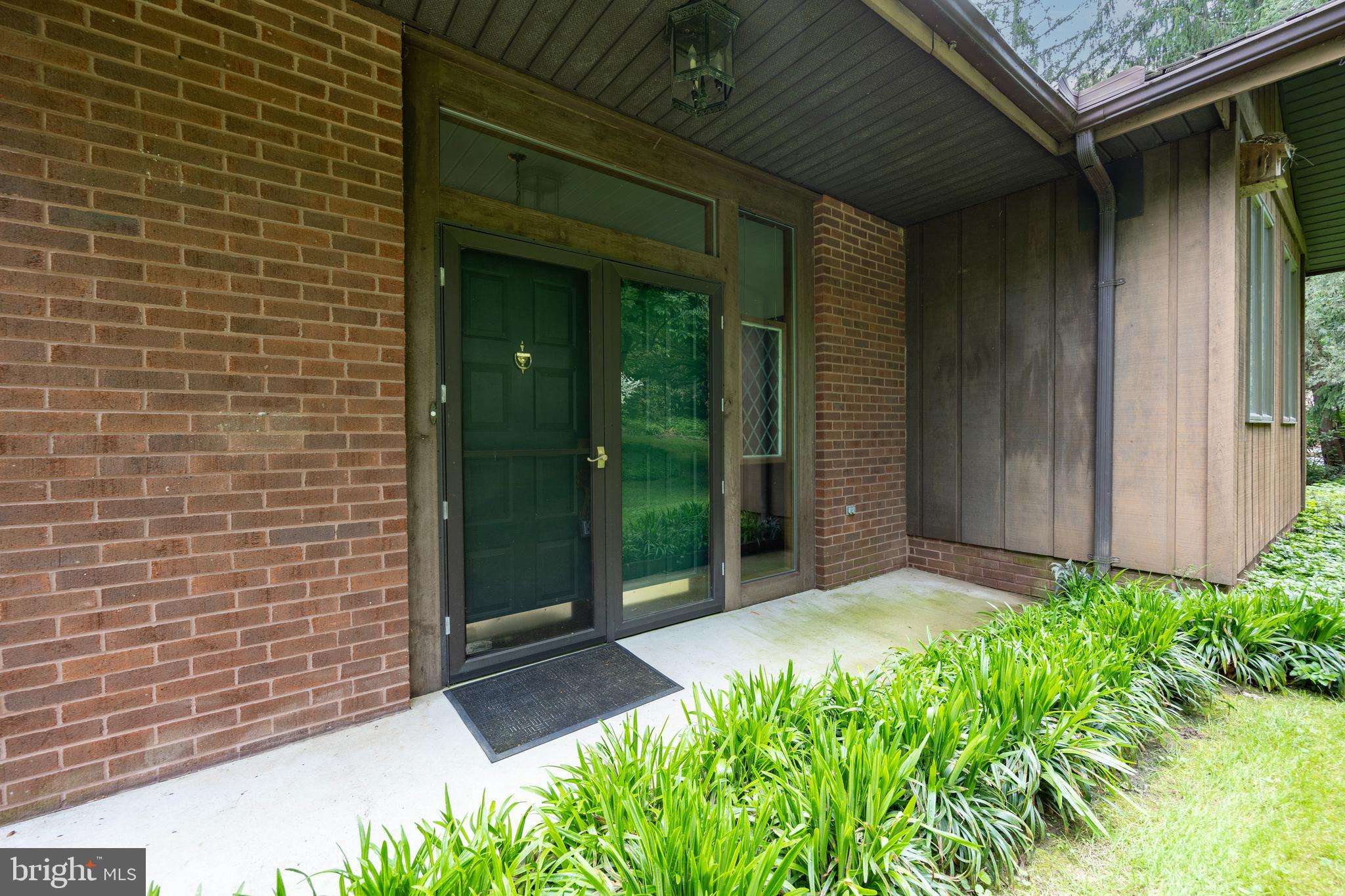 215 Downing Rd