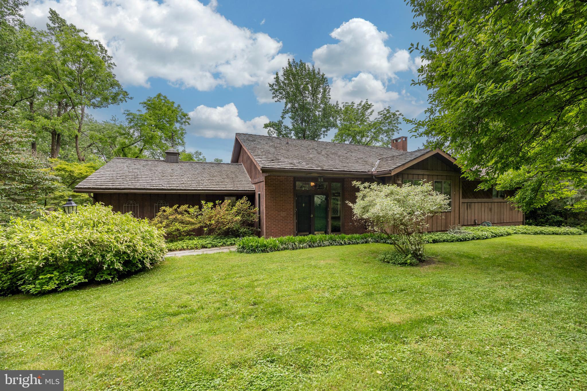 215 Downing Rd