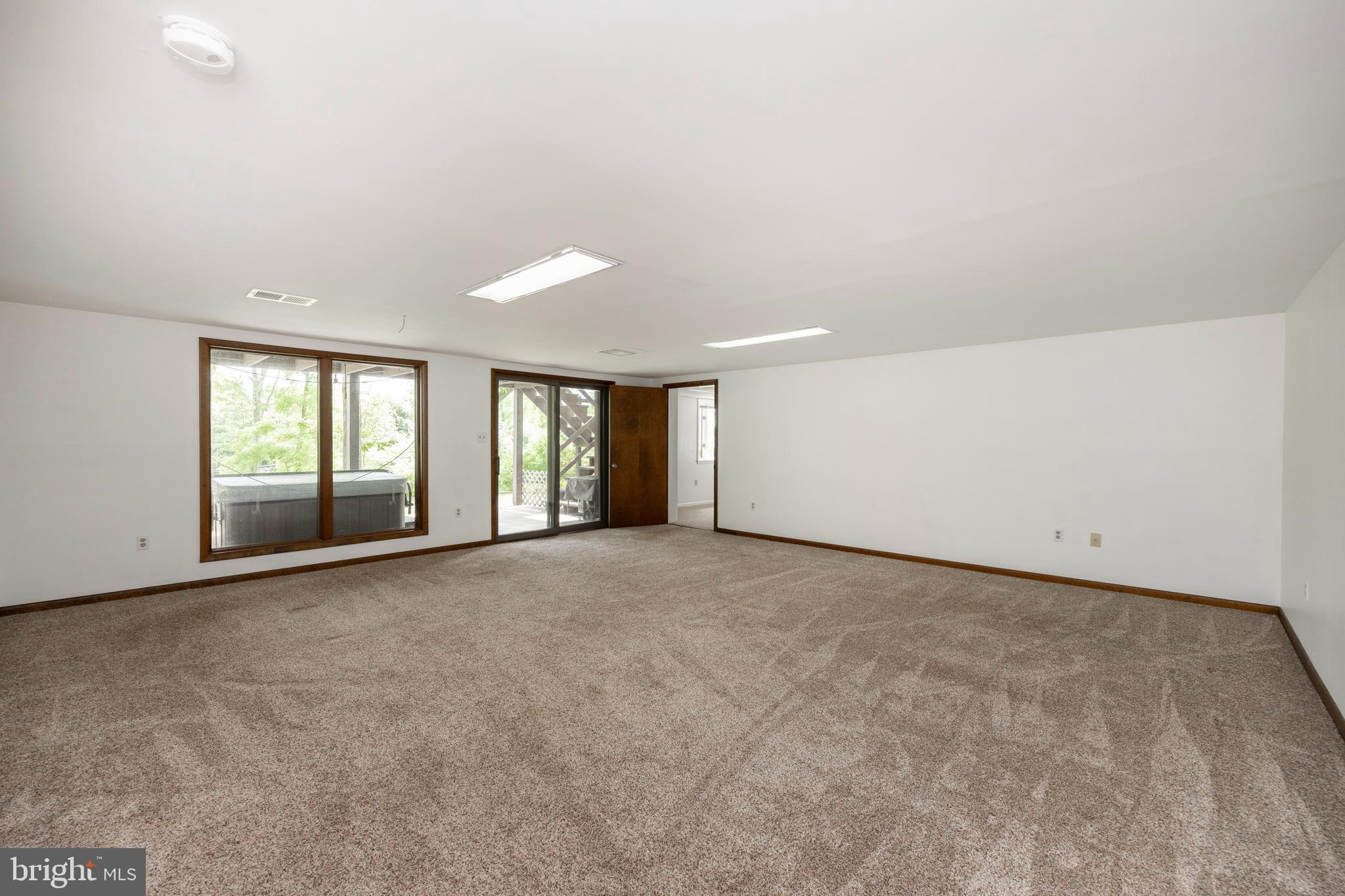 215 Downing Rd