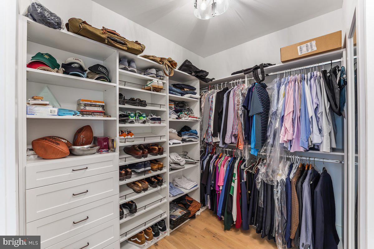6 Evergreen Ln