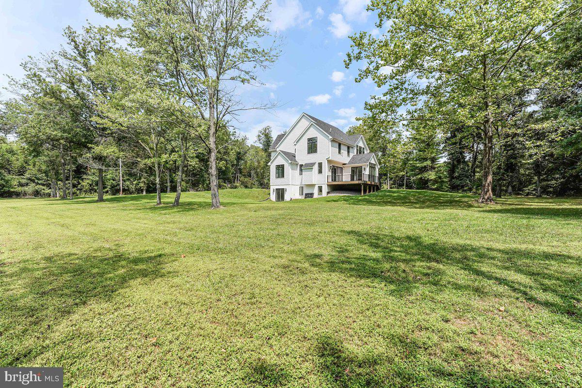 6 Evergreen Ln