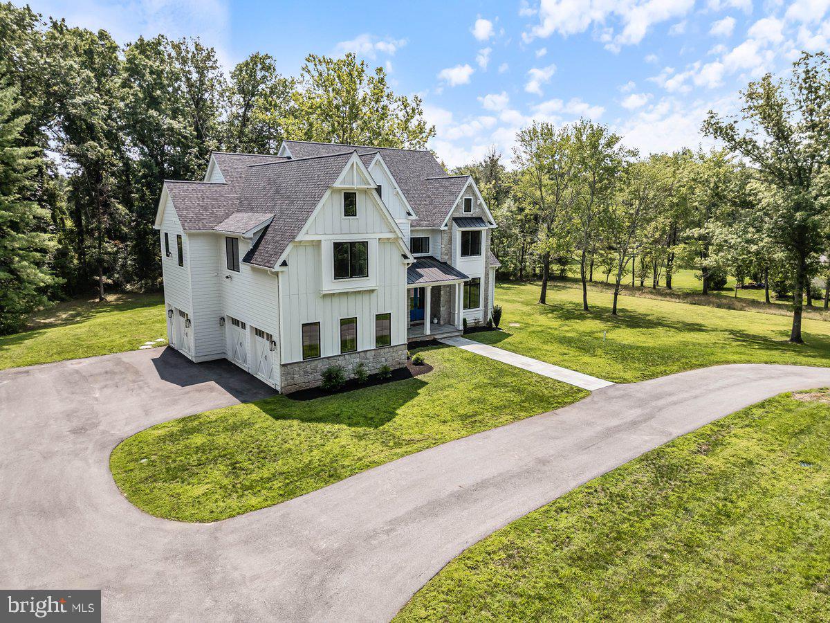 6 Evergreen Ln