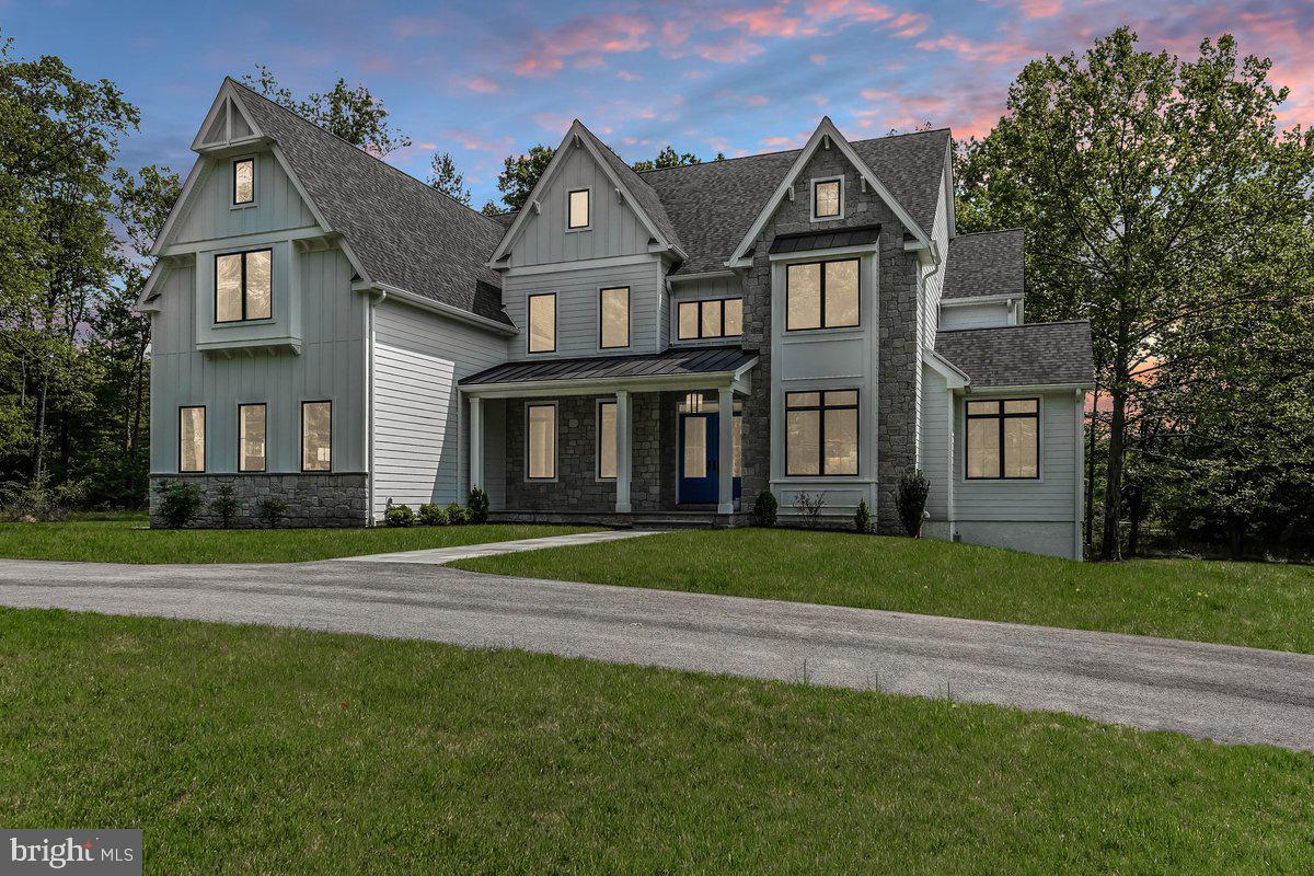 6 Evergreen Ln