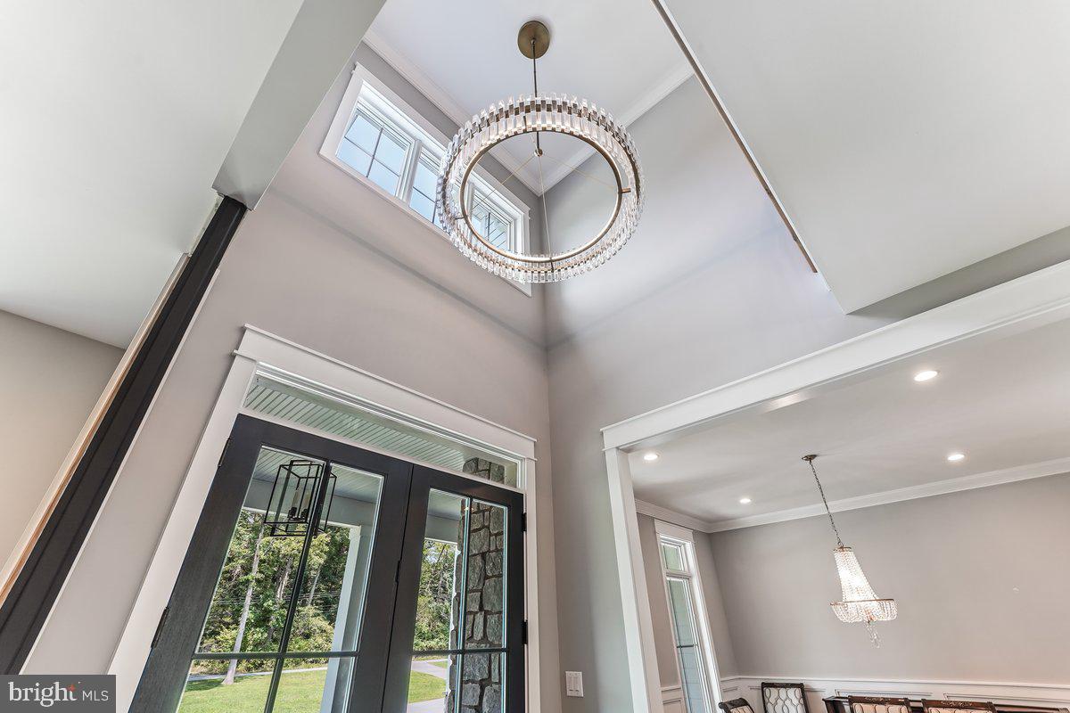 6 Evergreen Ln