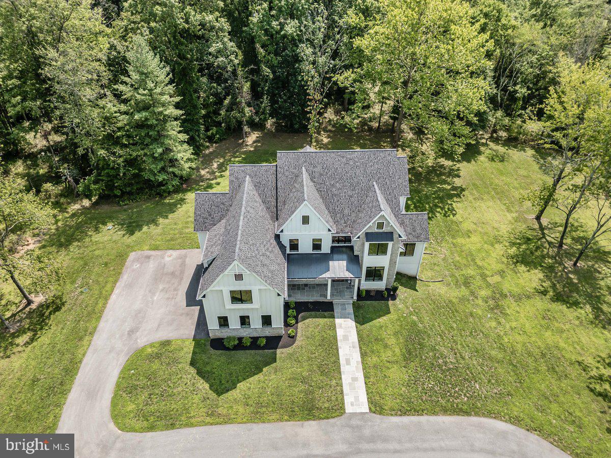 6 Evergreen Ln
