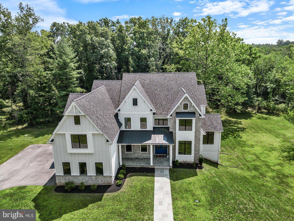6 Evergreen Ln