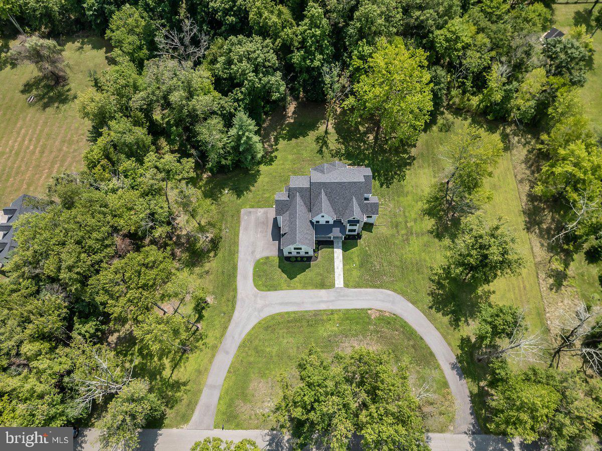 6 Evergreen Ln