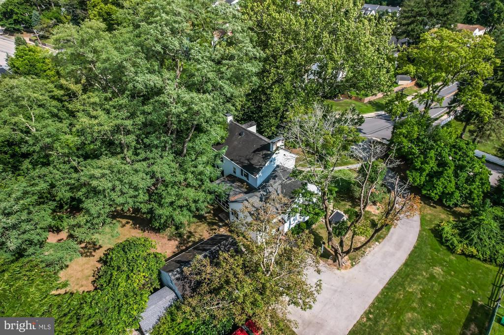 978 W Conestoga Rd