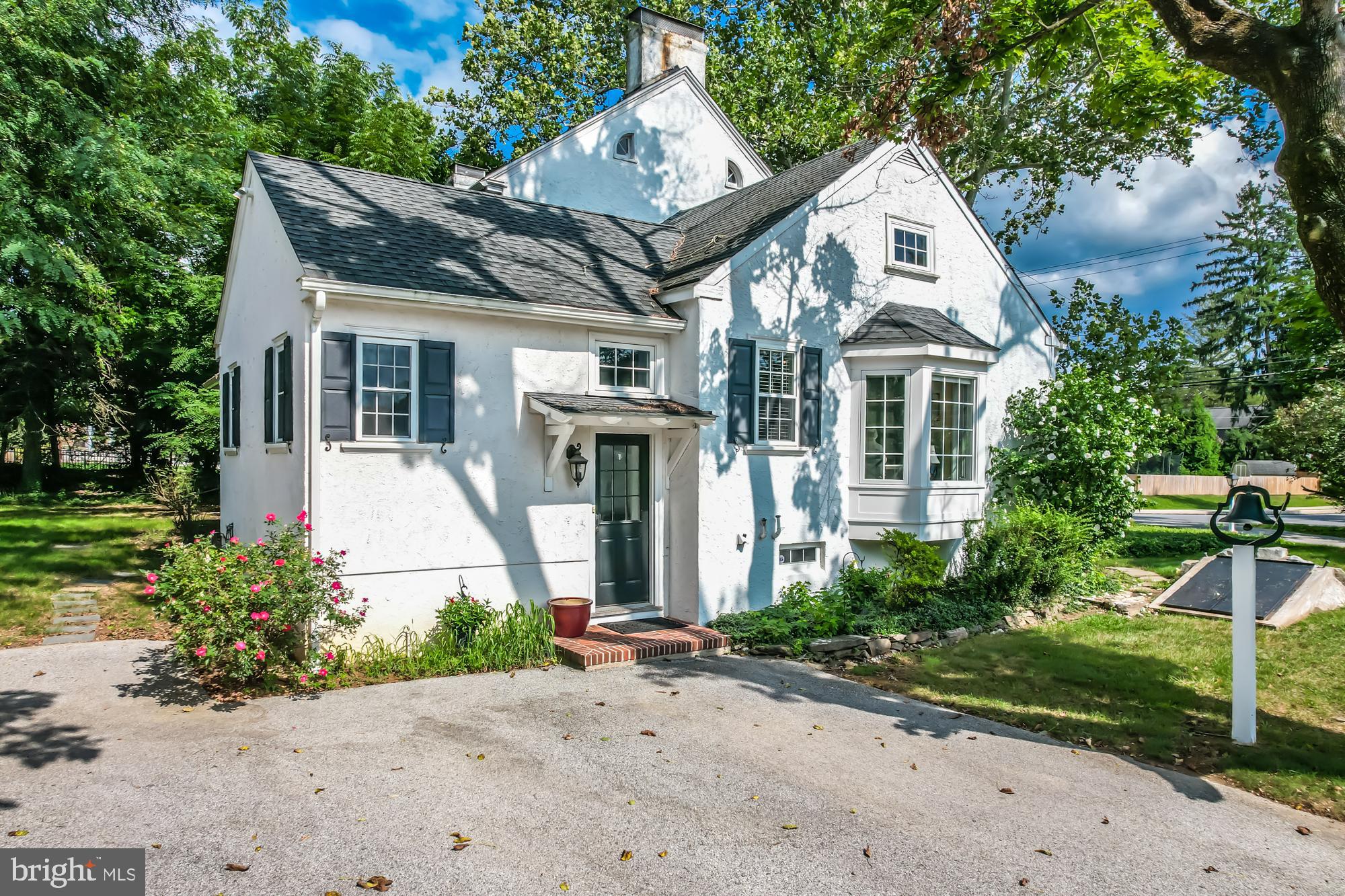 978 W Conestoga Rd