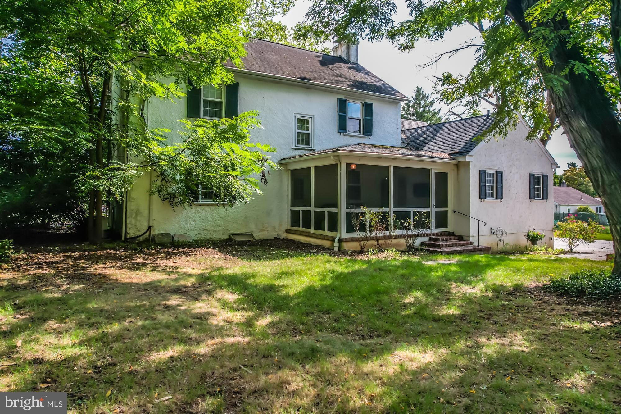 978 W Conestoga Rd