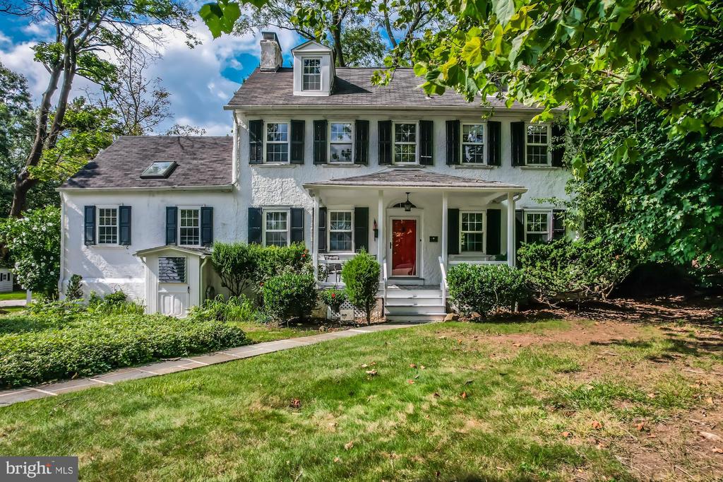 978 W Conestoga Rd