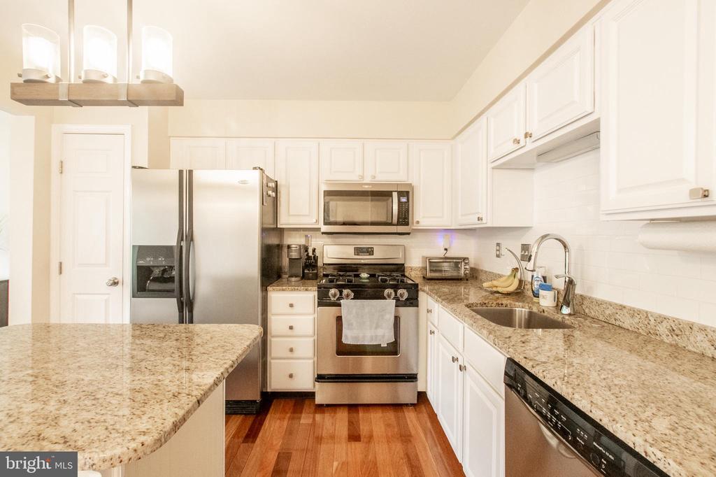 602 Coach Hill Ct