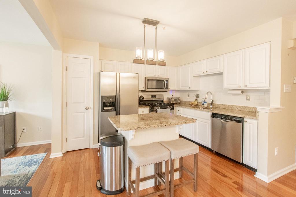 602 Coach Hill Ct