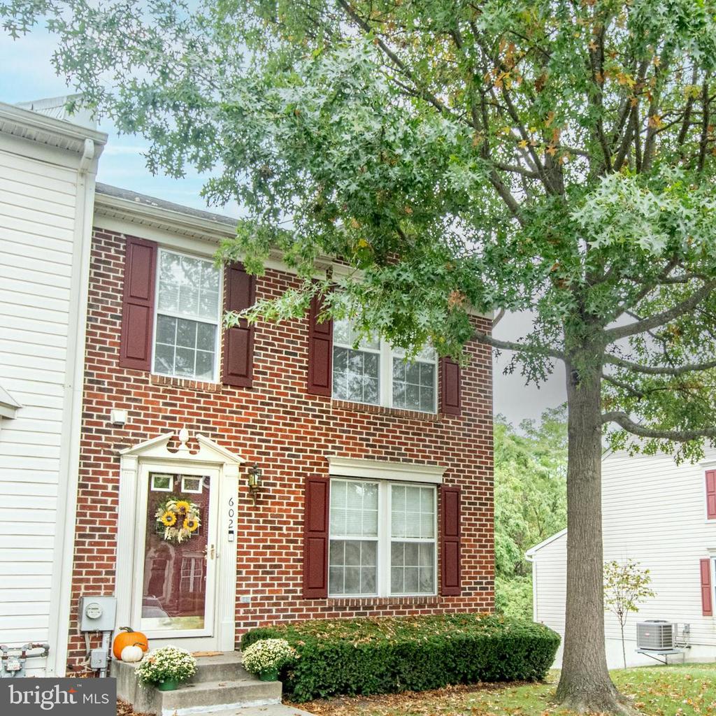 602 Coach Hill Ct