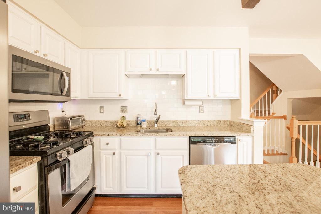 602 Coach Hill Ct