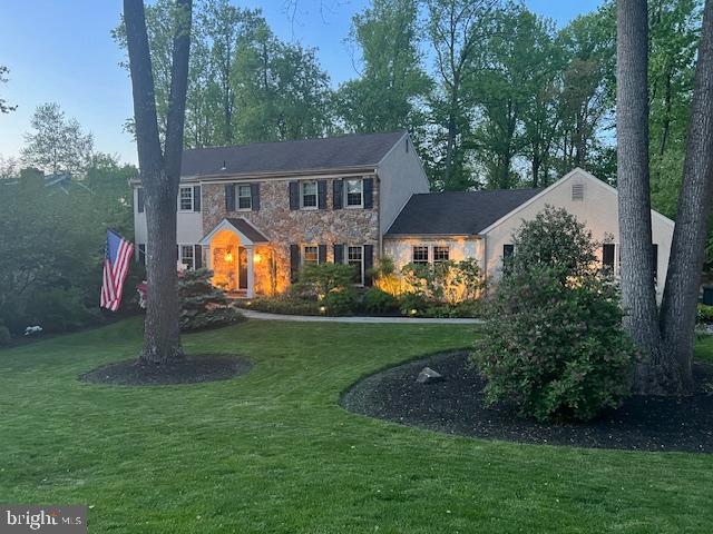 807 Llanelly Ln
