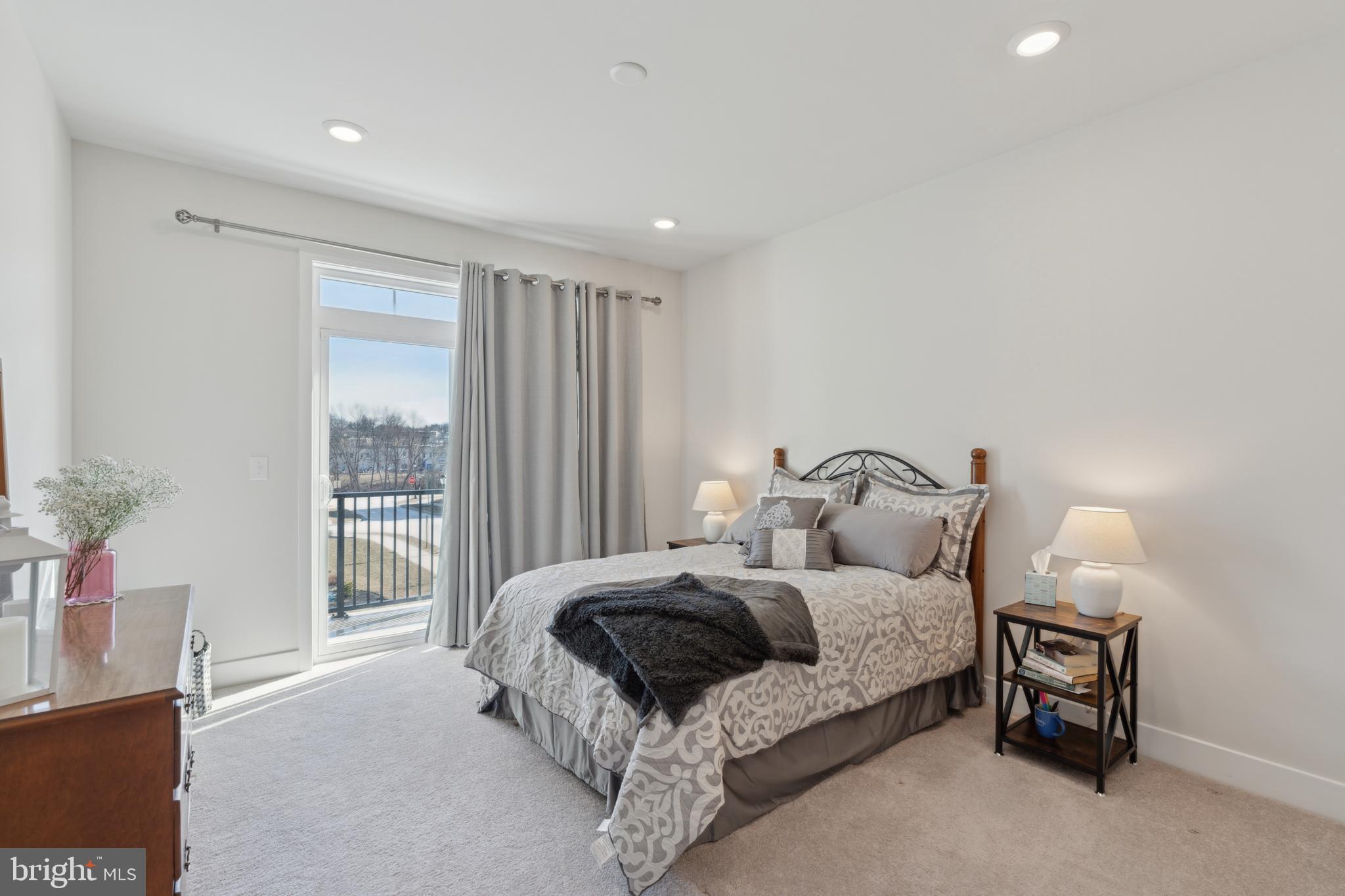900 Anvil Ct