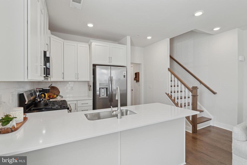 900 Anvil Ct