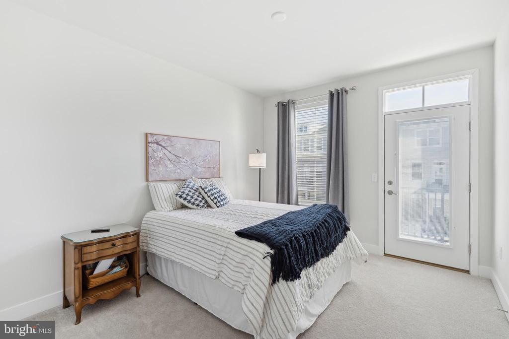 900 Anvil Ct