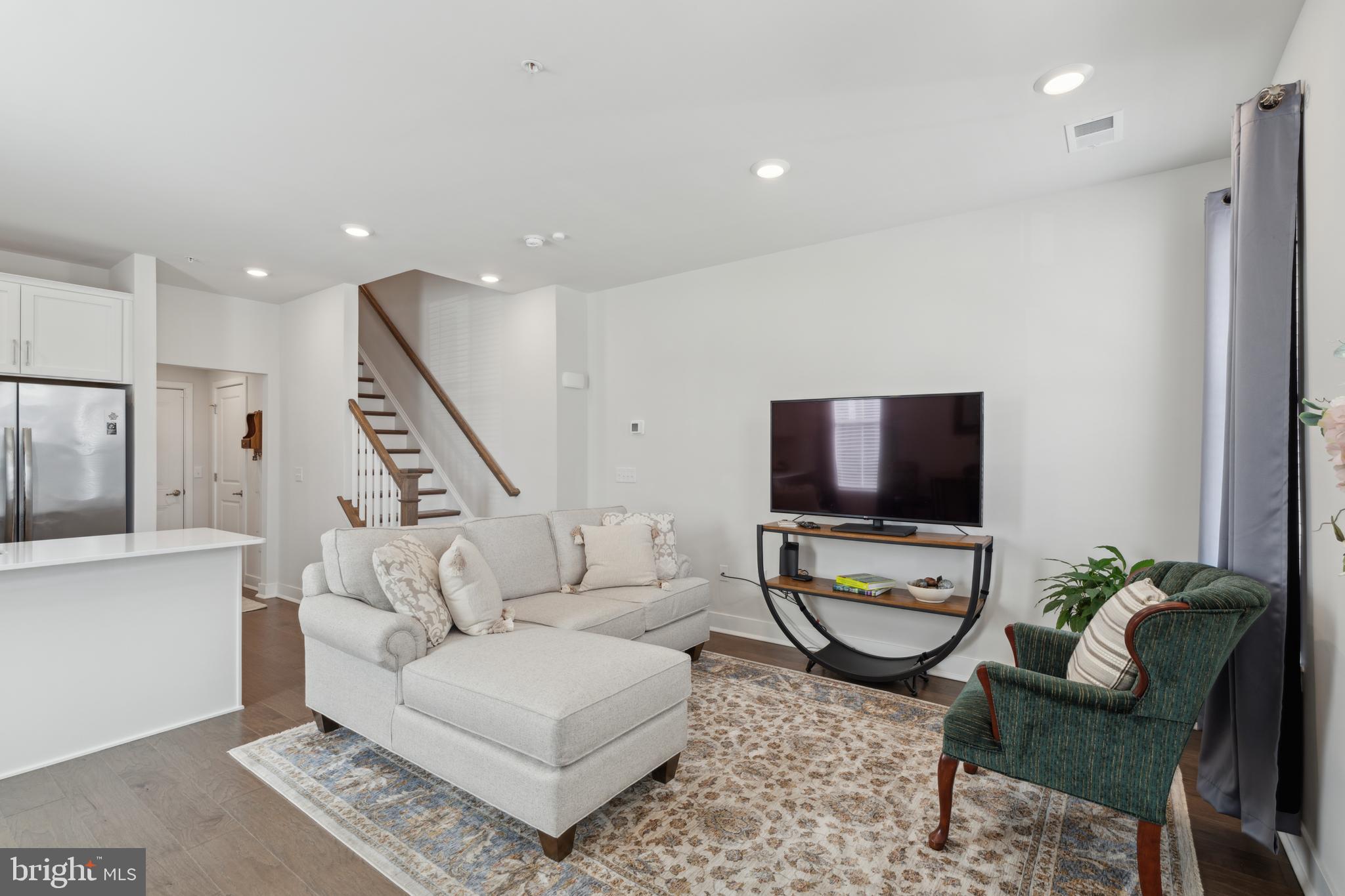 900 Anvil Ct