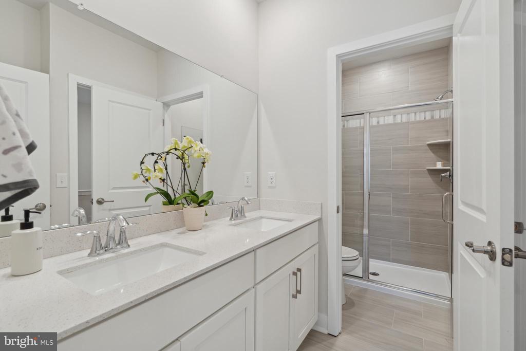 900 Anvil Ct
