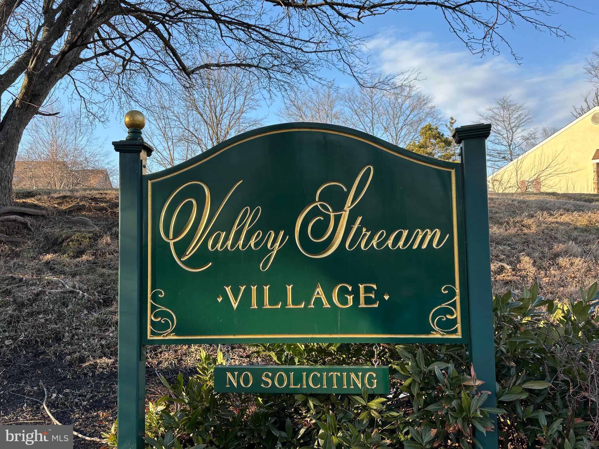 192 Valley Stream Ln