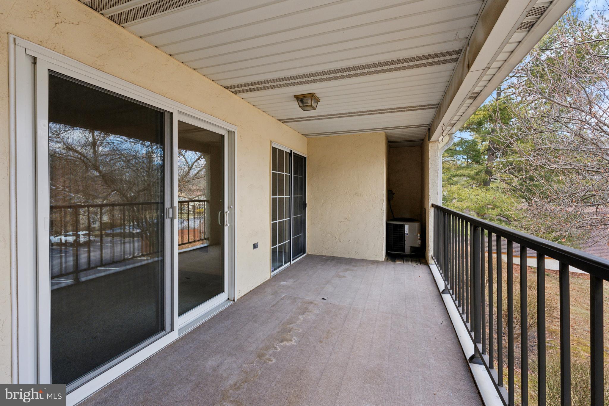 192 Valley Stream Ln