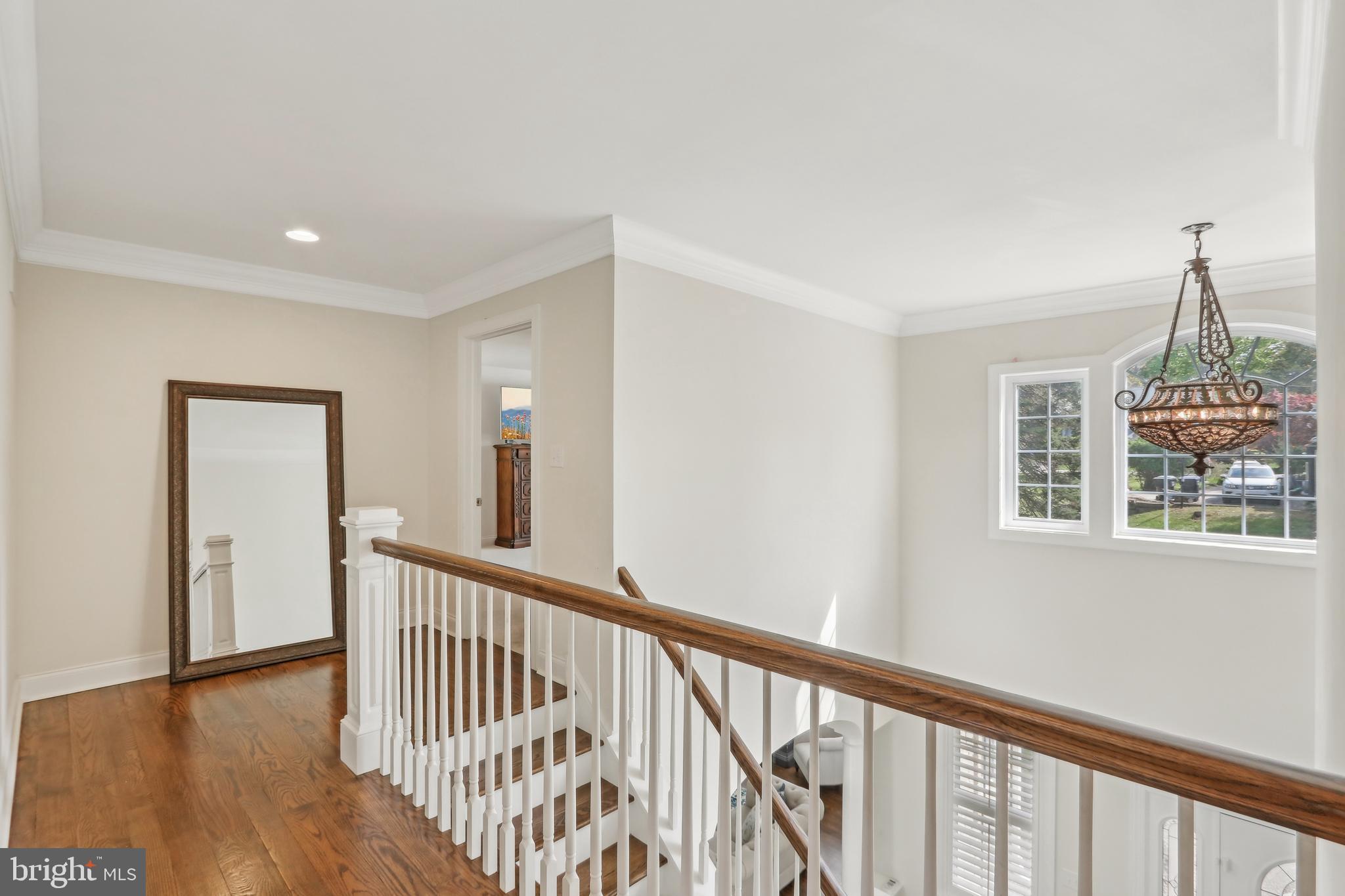 10 E Central Ave