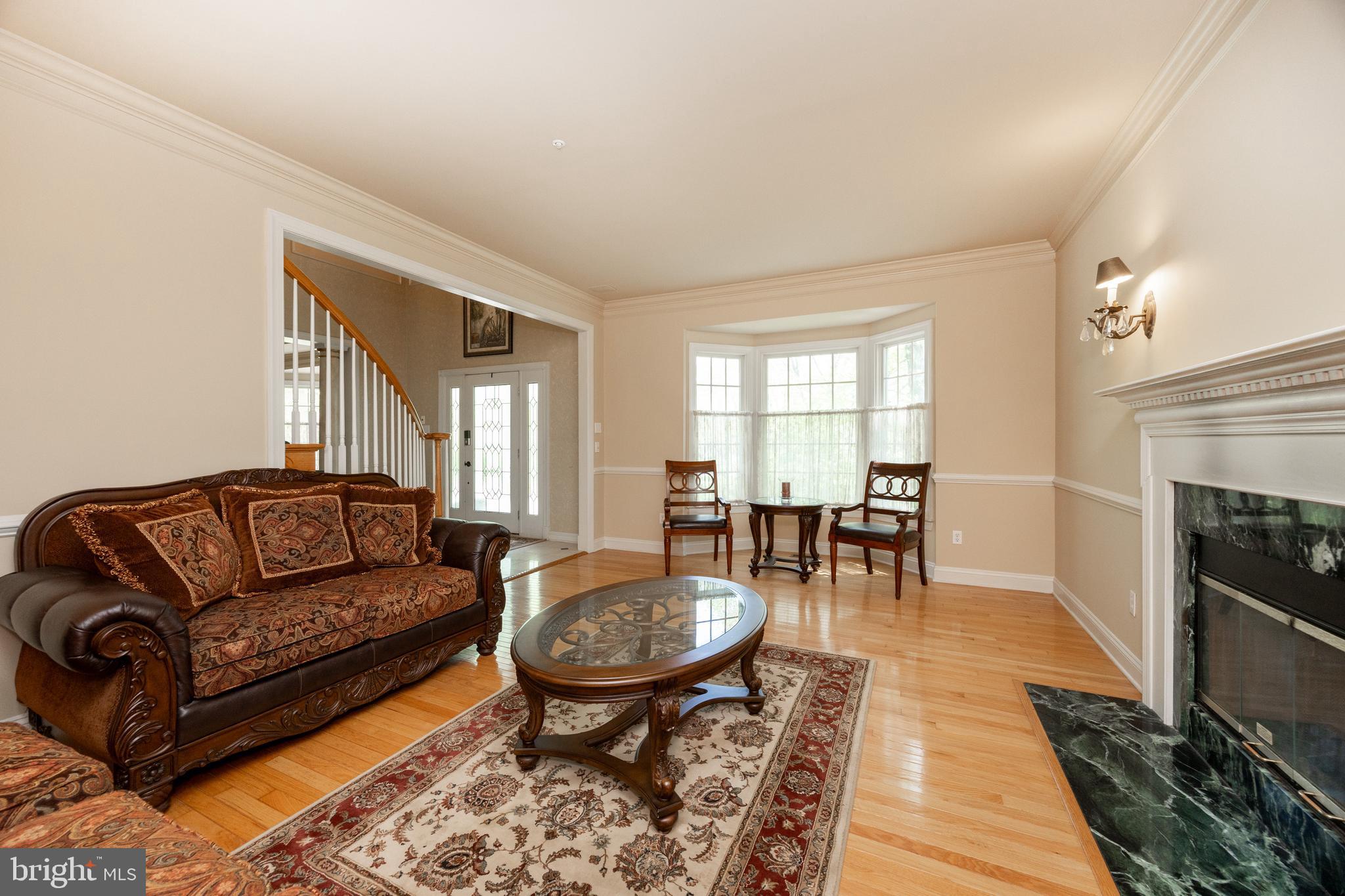 301 Bell Ct