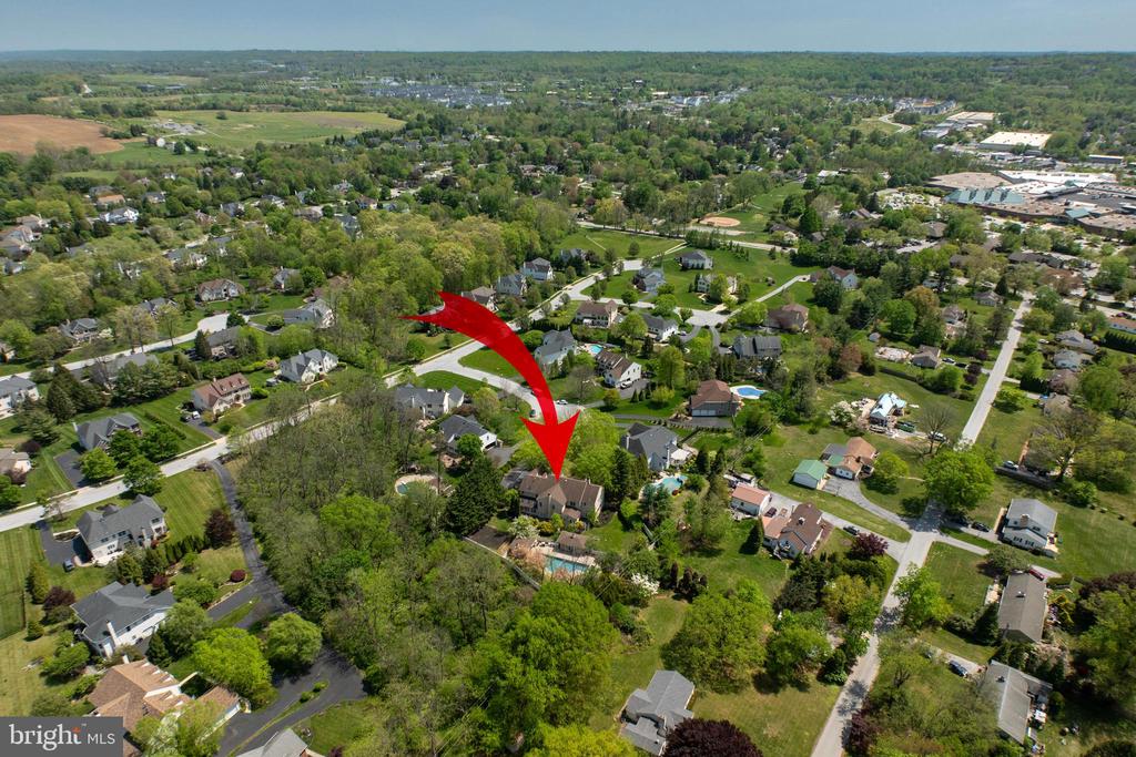 301 Bell Ct