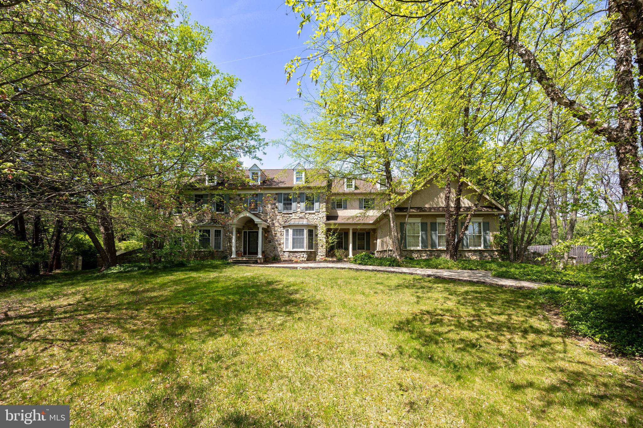 301 Bell Ct