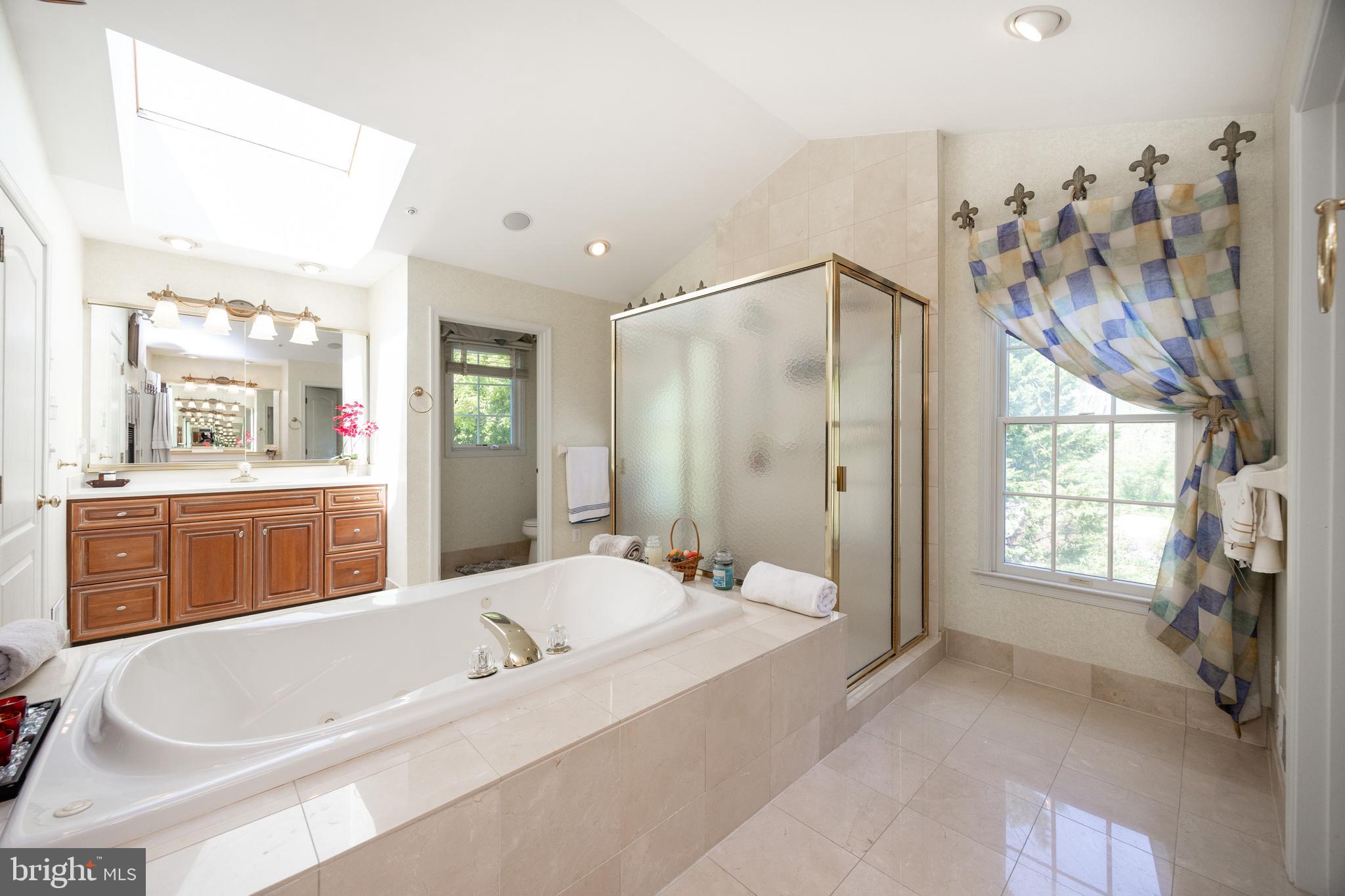 301 Bell Ct
