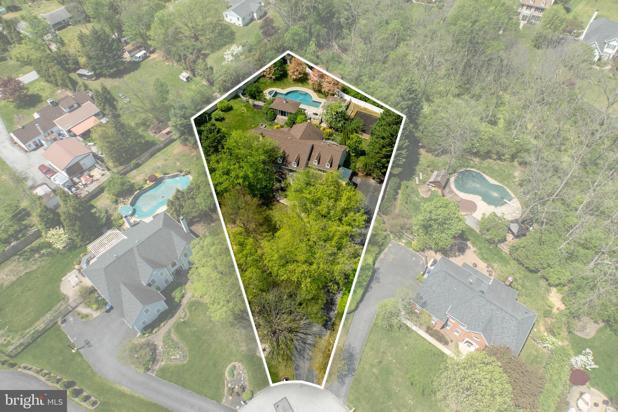 301 Bell Ct