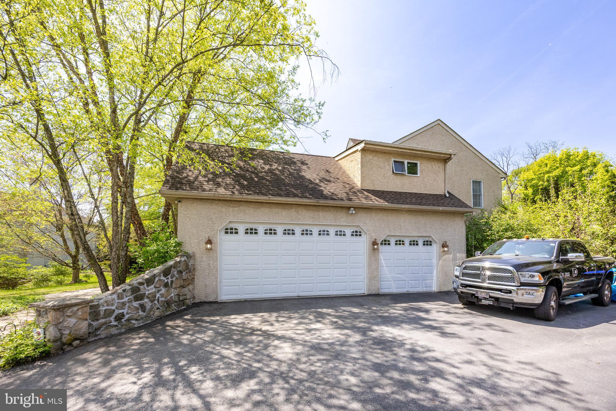 301 Bell Ct