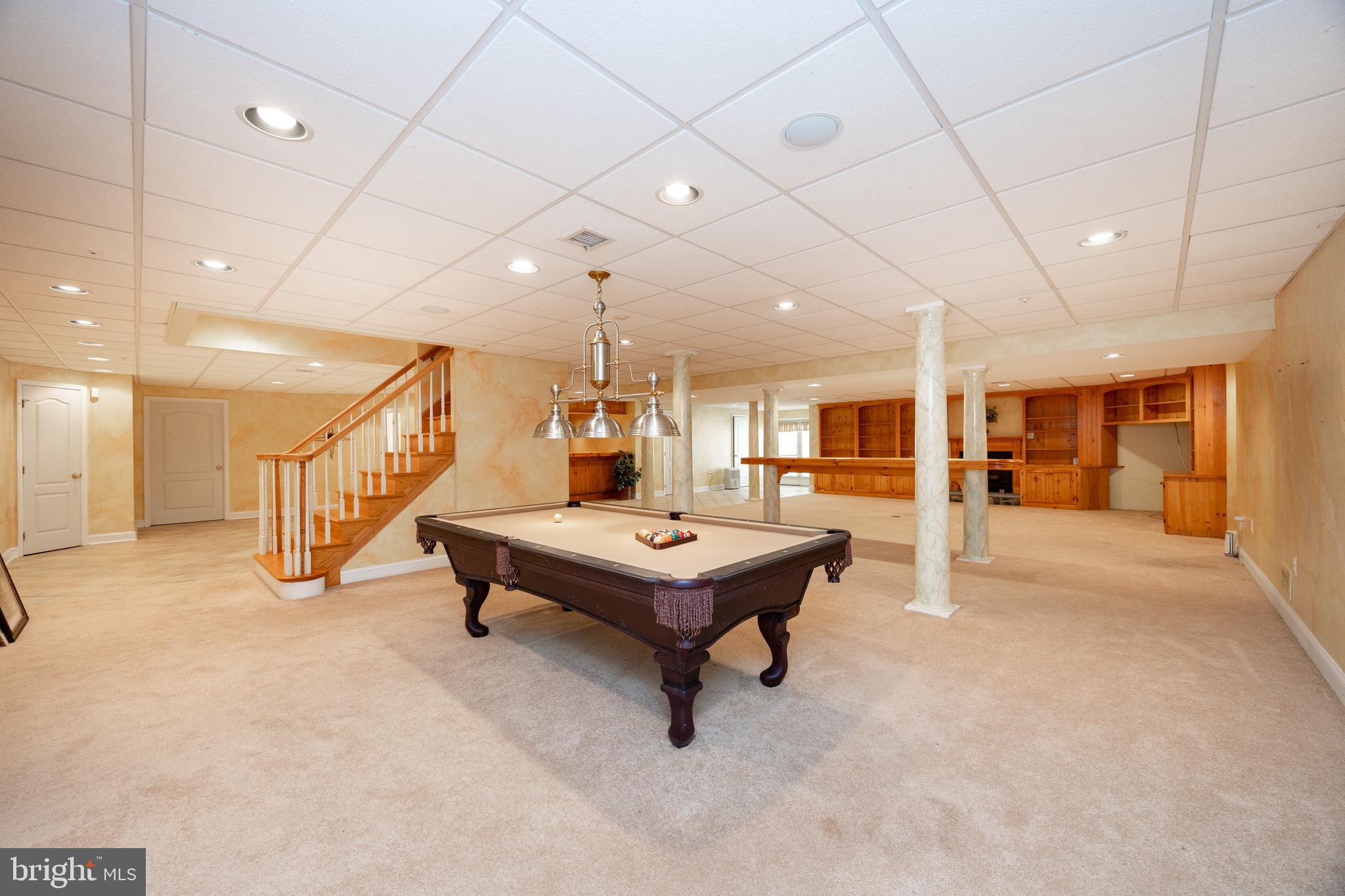 301 Bell Ct