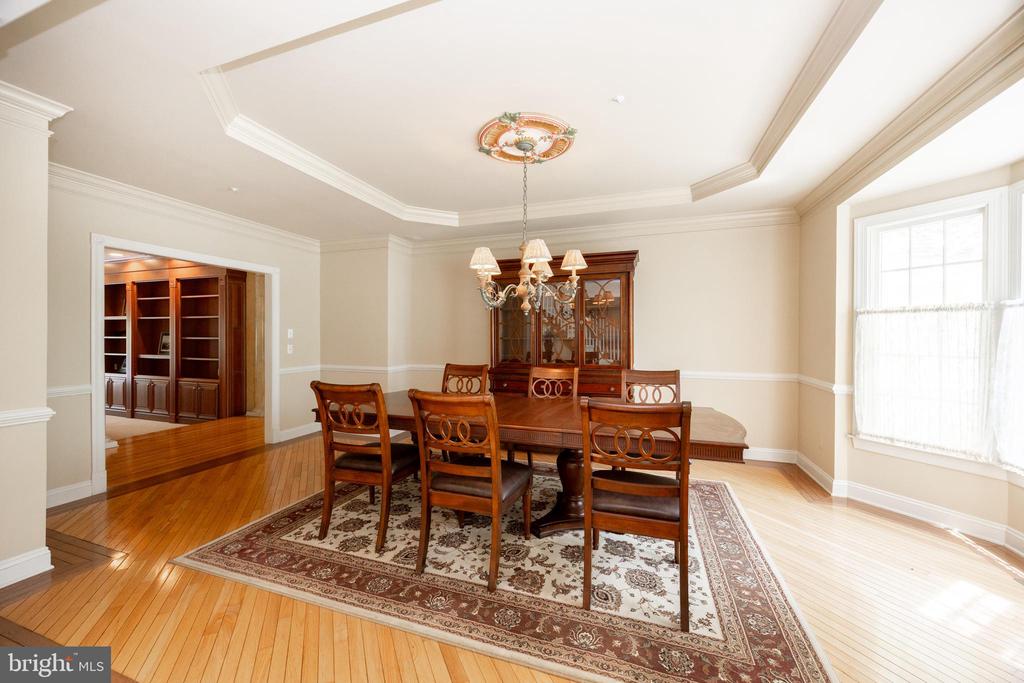 301 Bell Ct