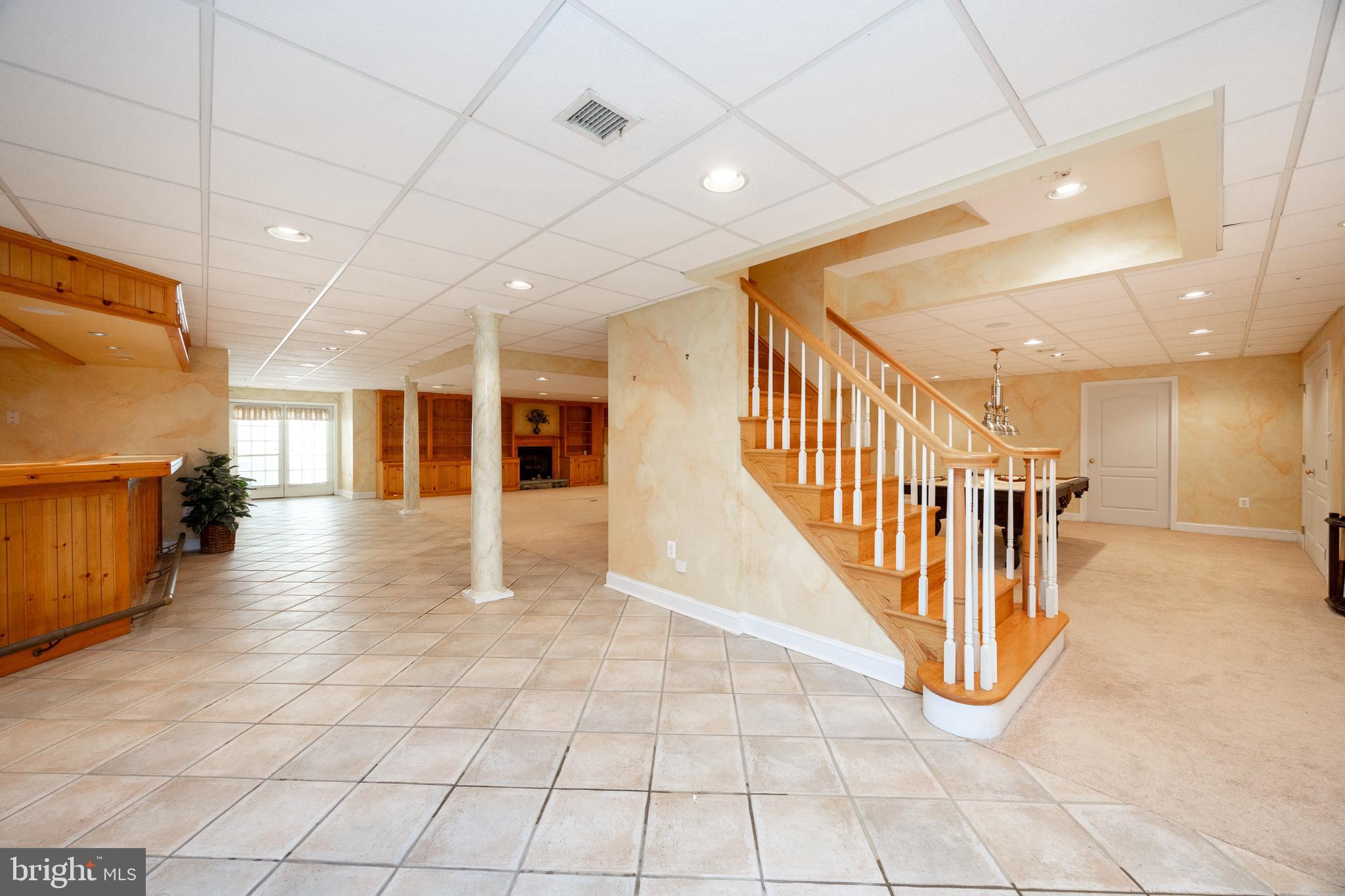 301 Bell Ct