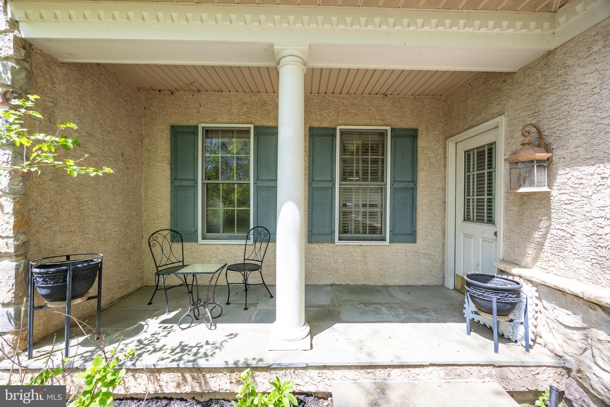 301 Bell Ct