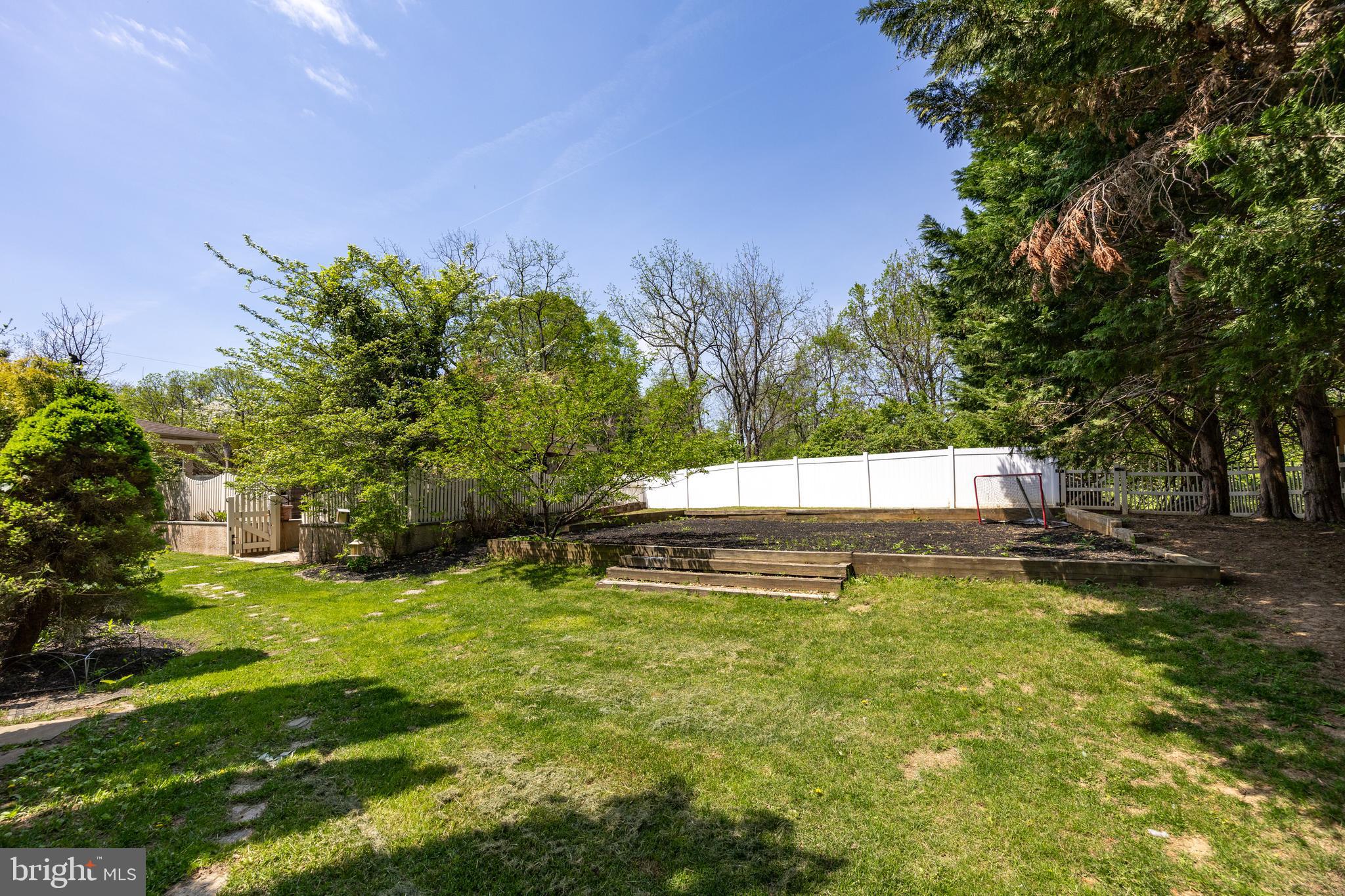 301 Bell Ct