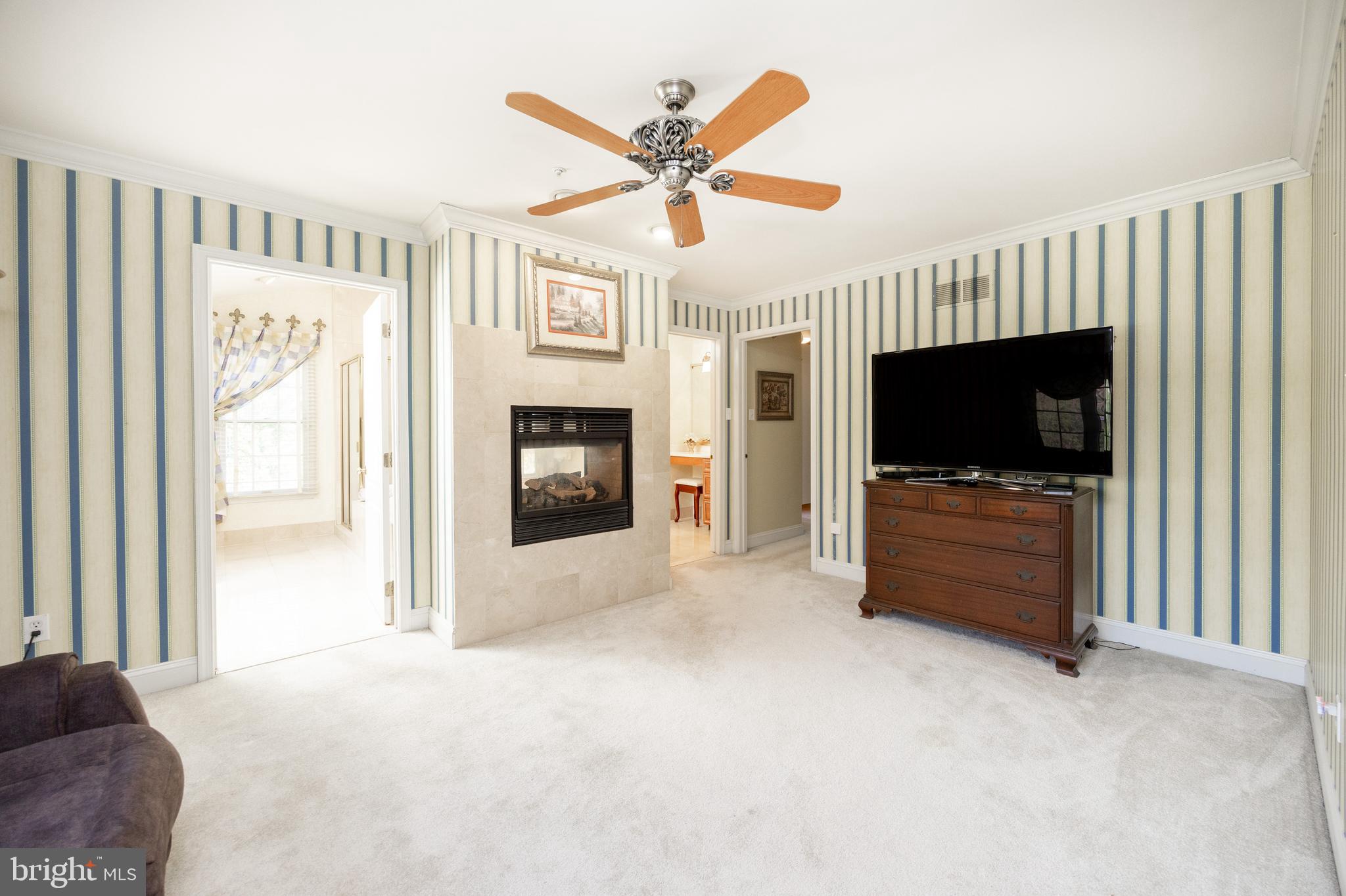 301 Bell Ct