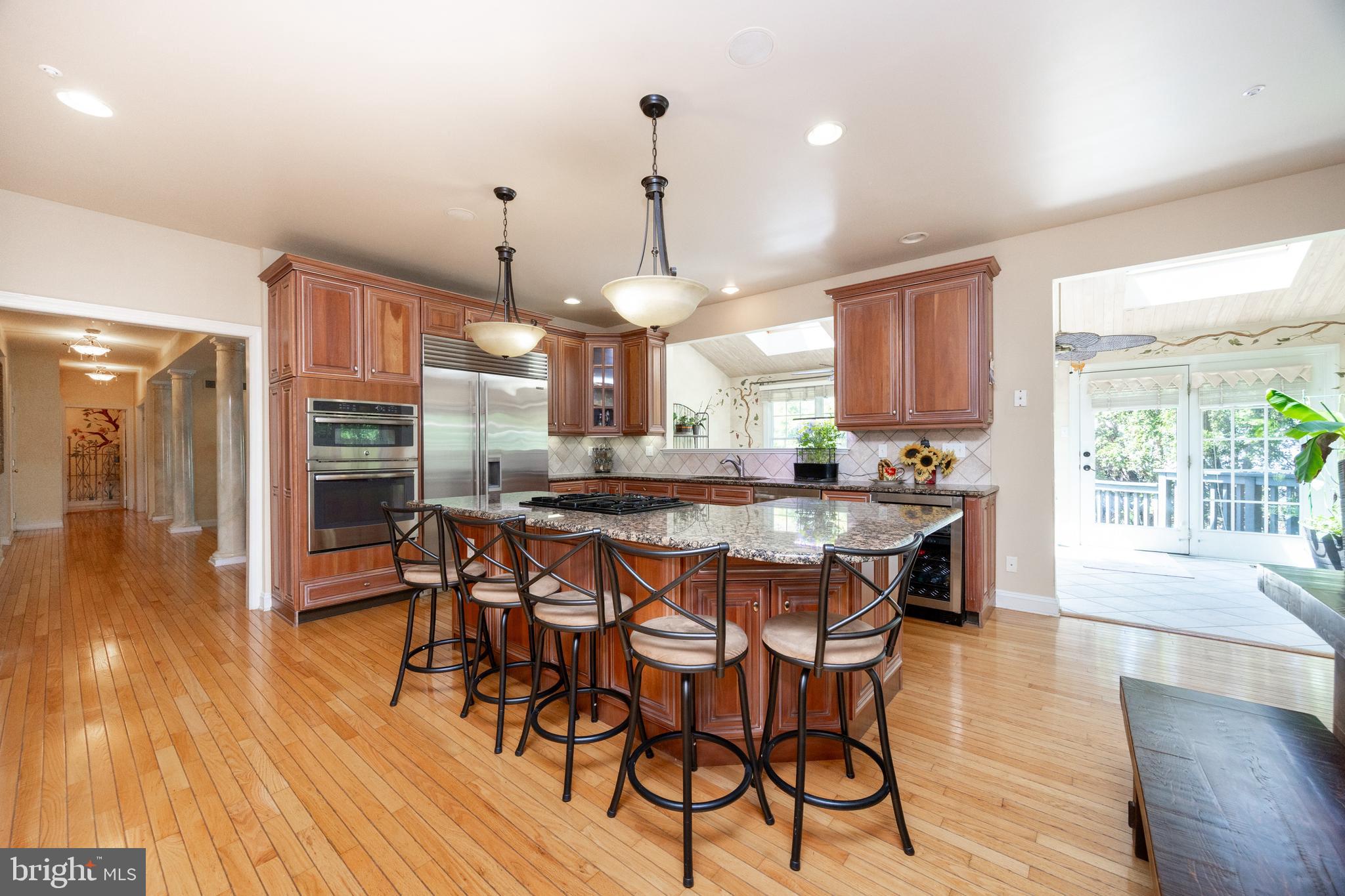 301 Bell Ct