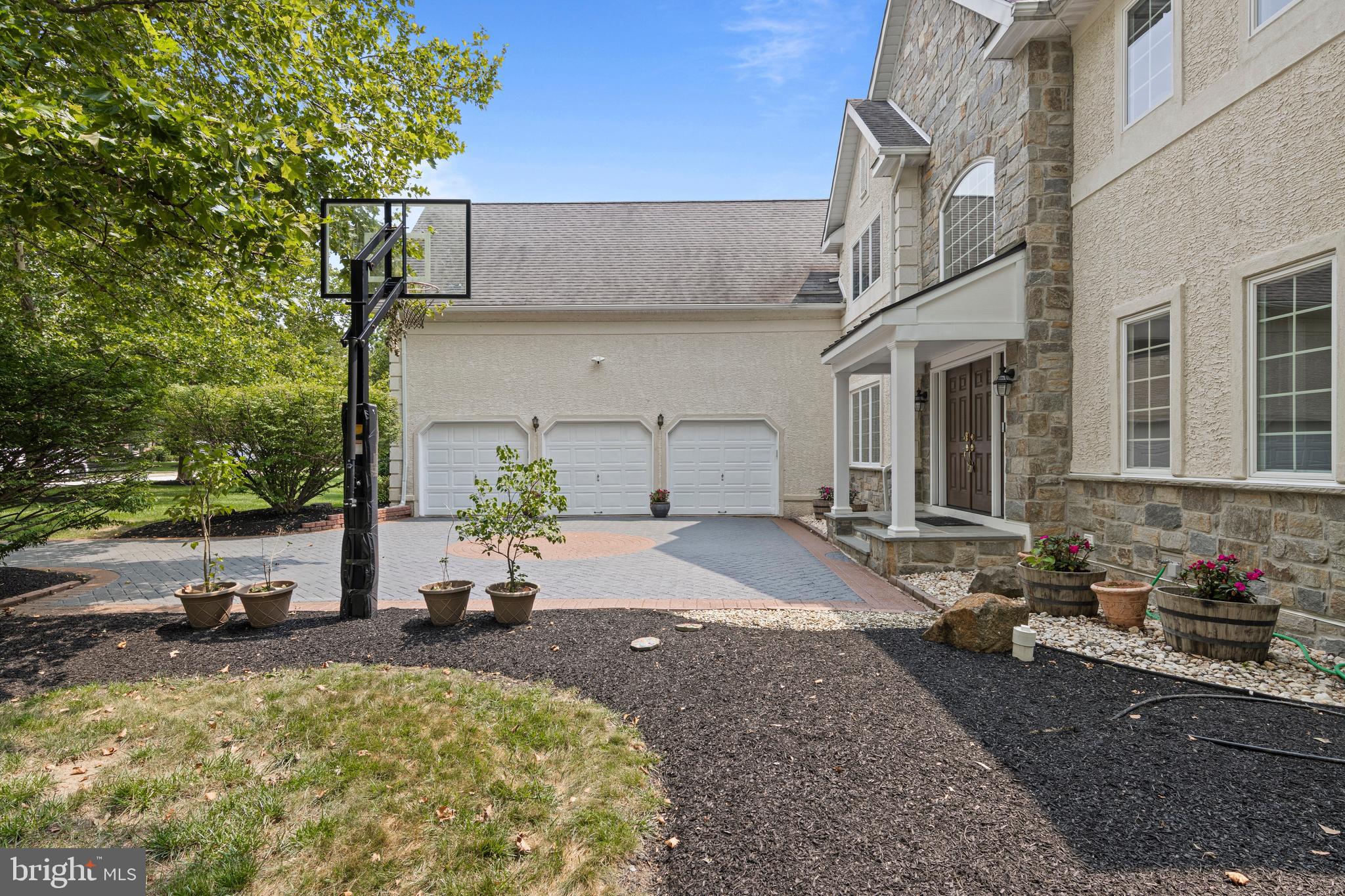 508 Doral Cir
