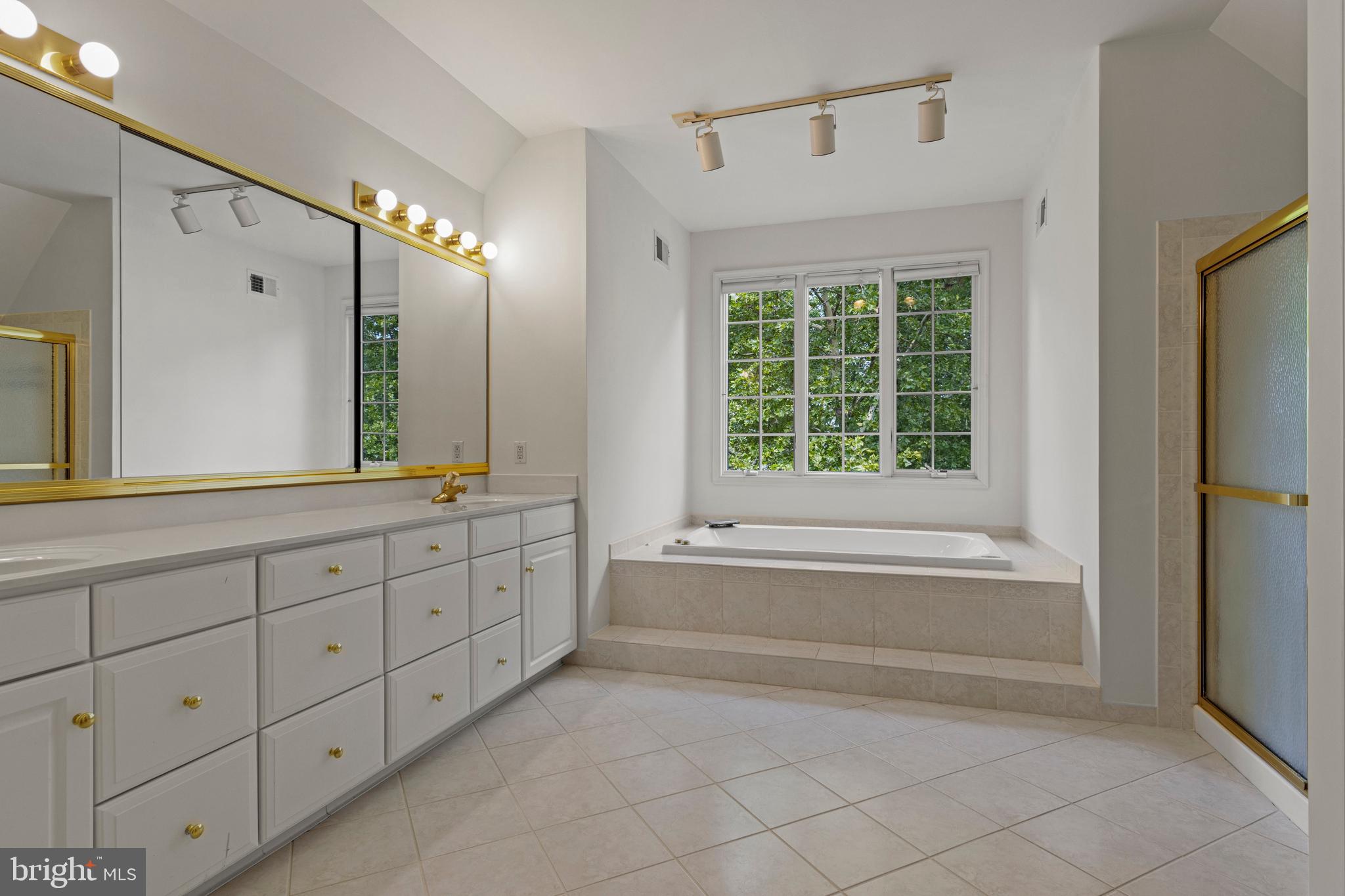 508 Doral Cir